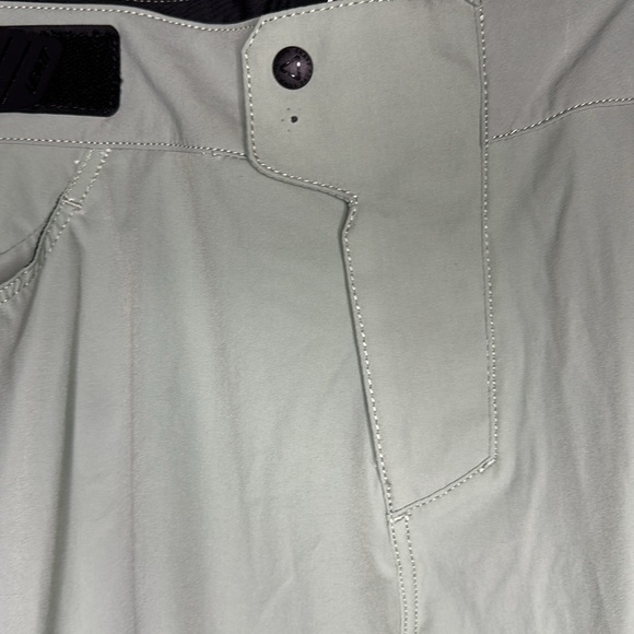 Leatt x Pivot Cycles Limited Edition Men’s Cycling Shorts Medium - Picture 3 of 13